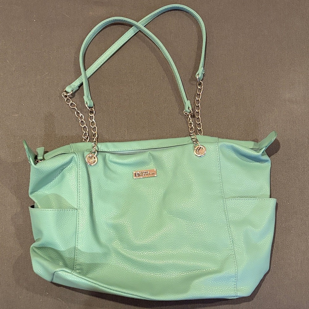 Stone Mountain Accessories Light Green Tote with Chain Accents